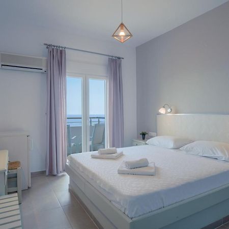 Pantheon Hotel Patitiri Buitenkant foto